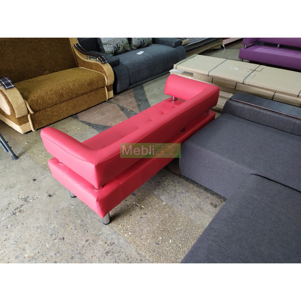 Офисный диван Стронг - красный матовый